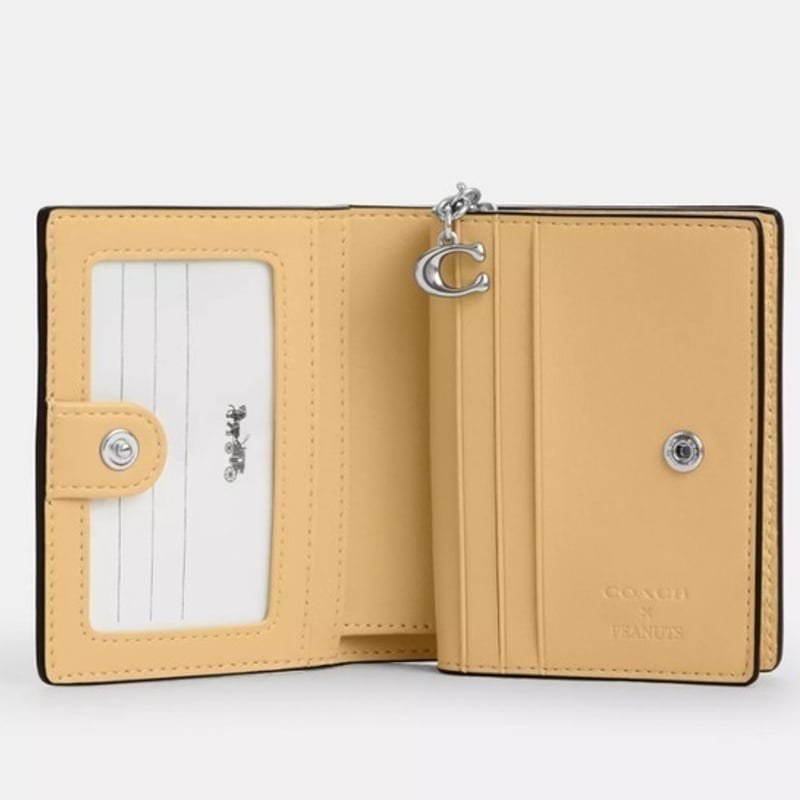 coach×PEANUTSコラボ　折財布　ホワイト　スヌーピー COACH（コーチ） COACH X PEANUTS x スヌーピー コラボ ミニ 財布 二