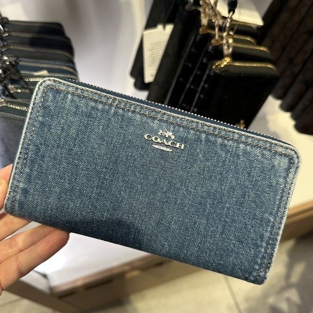 COACH】Long Zip Around Wallet In Denim | HIGH B