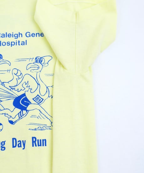 90s "HCA Thanksgiving Day Run" Printed T-shirt