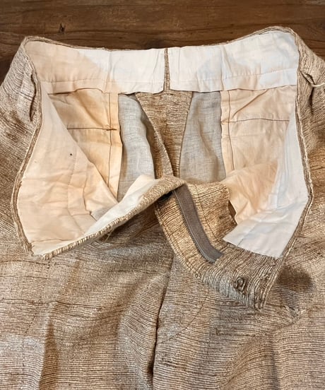 Thick linen wide silhouette slacks