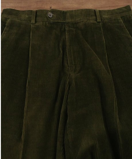 Olive-colored Wide-ribbed corduroy Pleated slacks "Made in USA"