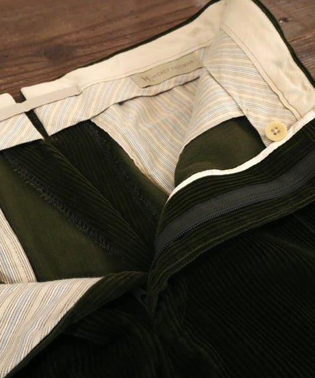 Olive-colored Wide-ribbed corduroy Pleated slacks "Made in USA"