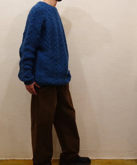 Textured Cable Knit Crewneck Sweater – Blue