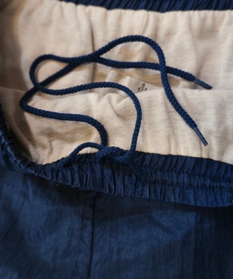 Zippered hem Nylon Pants
