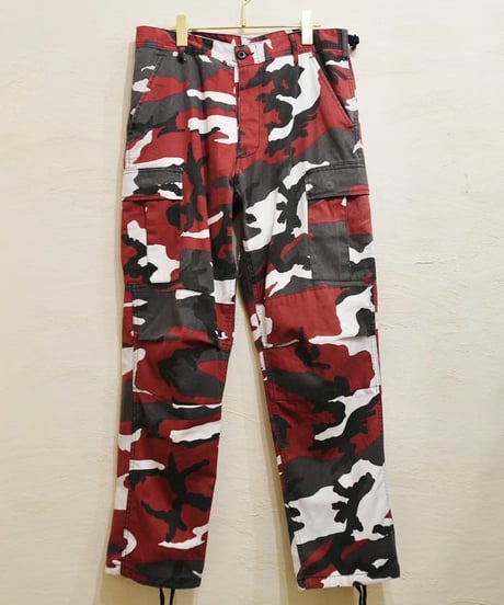 Red×Black×White Camouflage Cargo Pants