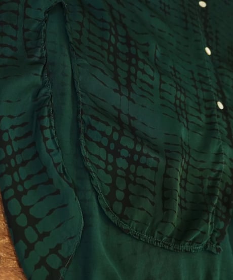 Deep Slit Silk Long Shirt