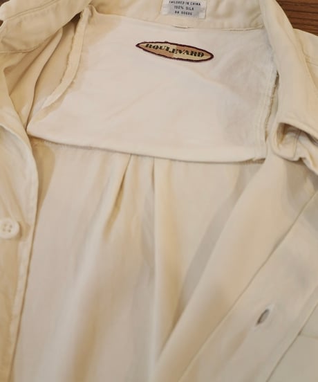 90s Off white Big silhouette Silk shirt