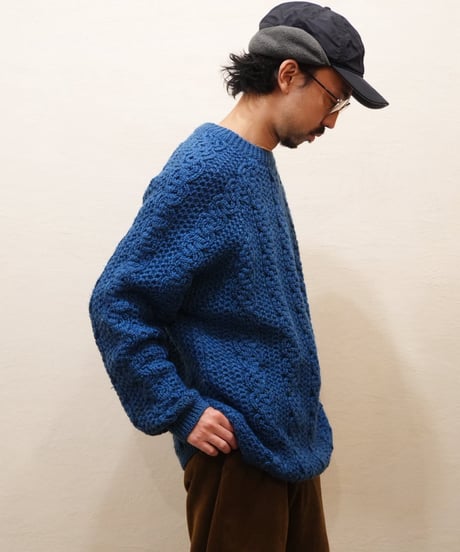 Textured Cable Knit Crewneck Sweater – Blue
