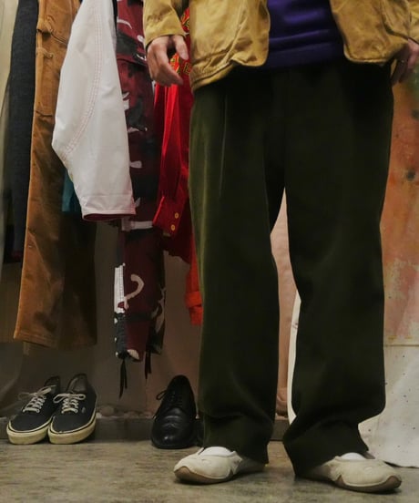 Olive-colored Wide-ribbed corduroy Pleated slacks "Made in USA"