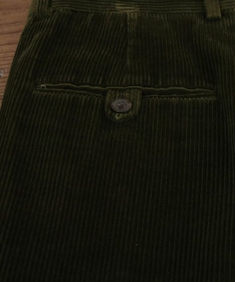 Olive-colored Wide-ribbed corduroy Pleated slacks "Made in USA"