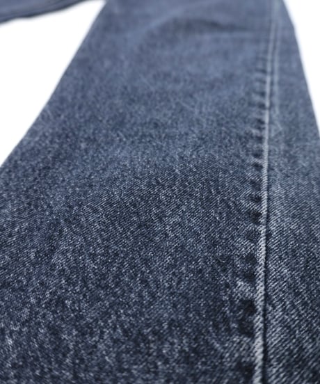 90s "Levi’s 550" Black jeans Made in USA / W31 L32
