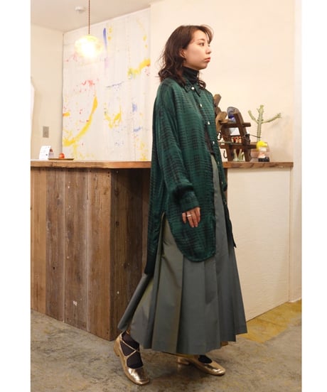 Deep Slit Silk Long Shirt