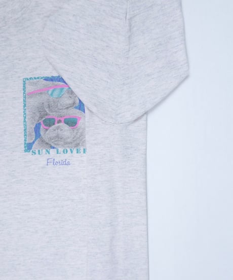 90s "SUN LOVER" Florida Manatee Graphic T-Shirt / size L