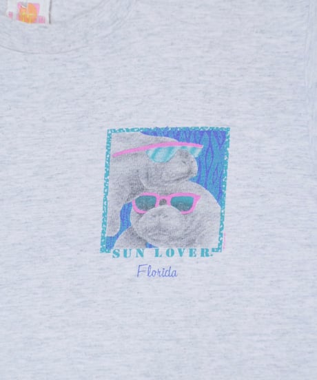 90s "SUN LOVER" Florida Manatee Graphic T-Shirt / size L