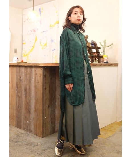 Deep Slit Silk Long Shirt