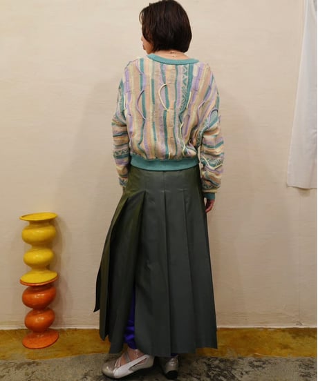 Slit-in-Pleats Shiny Skirt