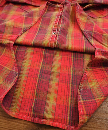 60s 『Wrangler』 Red-based check western shirt / size 16½