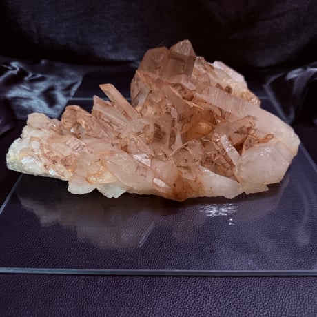 25928-1 ◆四川省産◆ 希少種 天然レッドクォーツ（タンジェリンクォーツ） クラスター ◆約4kg◆ 魂を導くグロースラインと風水の力◆