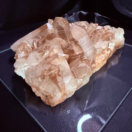 25928-1 ◆四川省産◆ 希少種 天然レッドクォーツ（タンジェリンクォーツ） クラスター ◆約4kg◆ 魂を導くグロースラインと風水の力◆