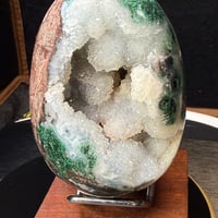 2621-1 インド産 モスアゲート 晶洞入り｜水晶ドゥルージー共生