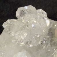 25911-3 極上透明結晶☆インド産アポフィライト☆虹色に煌めく高貴な浄化の石