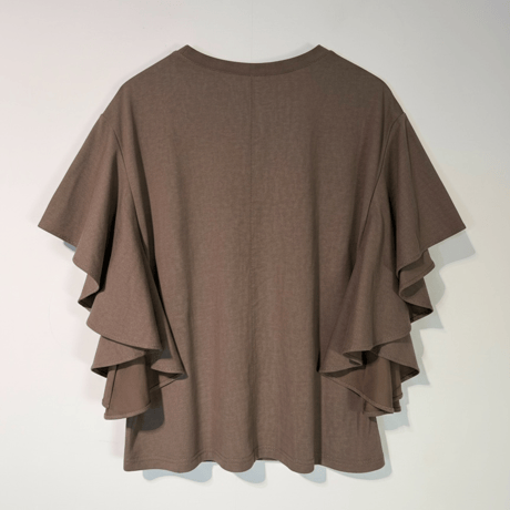 袖フリルロゴTシャツ