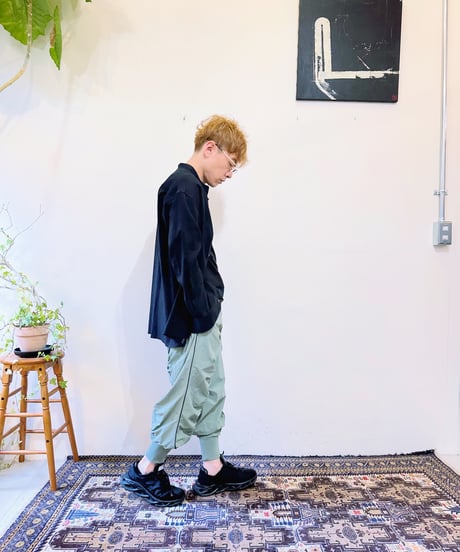 GLIMCLAP ストレッチナイロンシャーリングサルエルパンツ 054