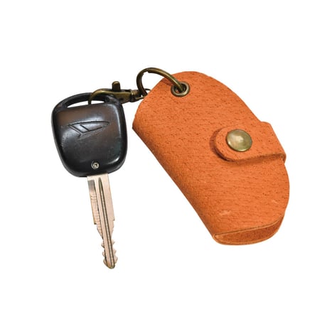 ＜今話題のぼたん油 ＞BOTAN CUERO ボタンキーホルダーカバー ワイルド ボア レザー 猪革 猪皮 革製品 皮製品 本革 レザー おしゃれ 男性 女性 プレゼント 佐賀産イノシシ革100%です