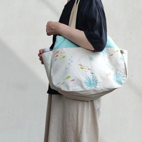 荷物多い方にぴったり☆大容量3wayバッグ☆3way61海の中☆荷物の量で持ち方や形が変わる！