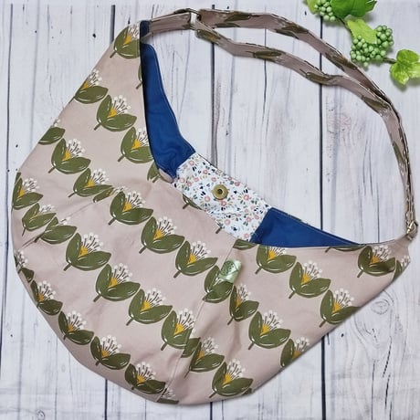 斜めがけするだけで可愛い♡ポンバッグPB119すずらん♡ショルダーバッグ体にフィットするボディバッグ斜めがけバッグ