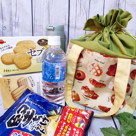 楽しみ♪お昼休み大きいサイズ・保冷保温ランチバッグ☆LBB04パンいろいろ☆おやつも入って大満足( *´艸｀)