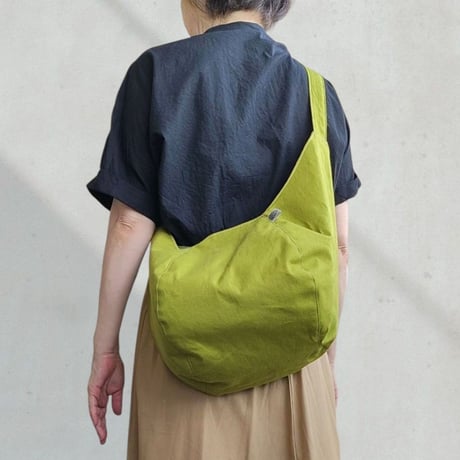 斜めがけするだけで可愛い♡ポンバッグPB104帆布グリーンティー♡ショルダーバッグ体にフィットするボディバッグ斜めがけバッグ