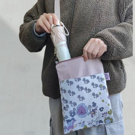 身軽にお出かけ！サコッシュSH190夢の花ボタニカル