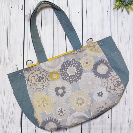 荷物多い方にぴったり☆大容量3wayバッグ☆3way59北欧ダリアオレンジ☆荷物の量で持ち方や形が変わる！