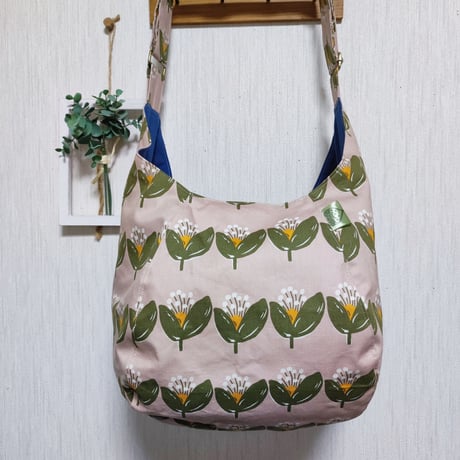 斜めがけするだけで可愛い♡ポンバッグPB119すずらん♡ショルダーバッグ体にフィットするボディバッグ斜めがけバッグ