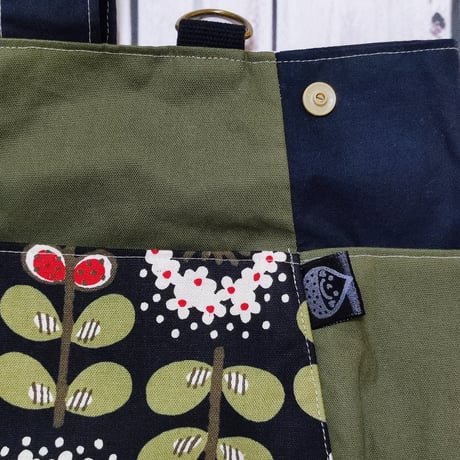 荷物多い方にぴったり☆大容量3wayバッグ☆3way60ペンペン草☆荷物の量で持ち方や形が変わる！