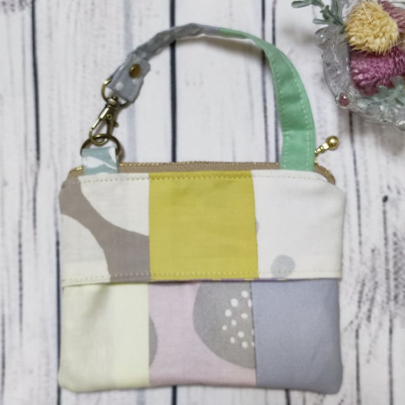 女子力UPミニポーチmp44凪咲☆どんなバッグにも取付できる(*^^)v