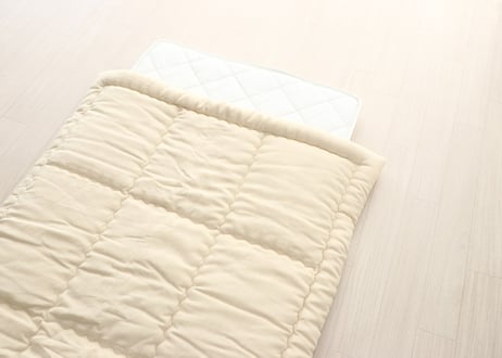 木から生まれたやさしいお昼寝掛布団 90cm x 120cm 純国産 アレルギー・アトピー対策 木から生まれたアレルギーフリーの自然素材生地「沐布」使用