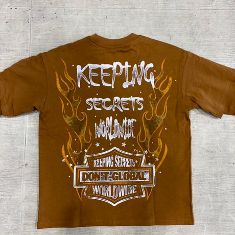 dontletmomfindout layered shirt