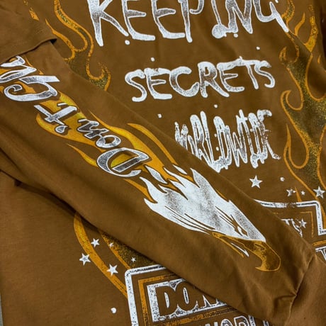 dontletmomfindout layered shirt