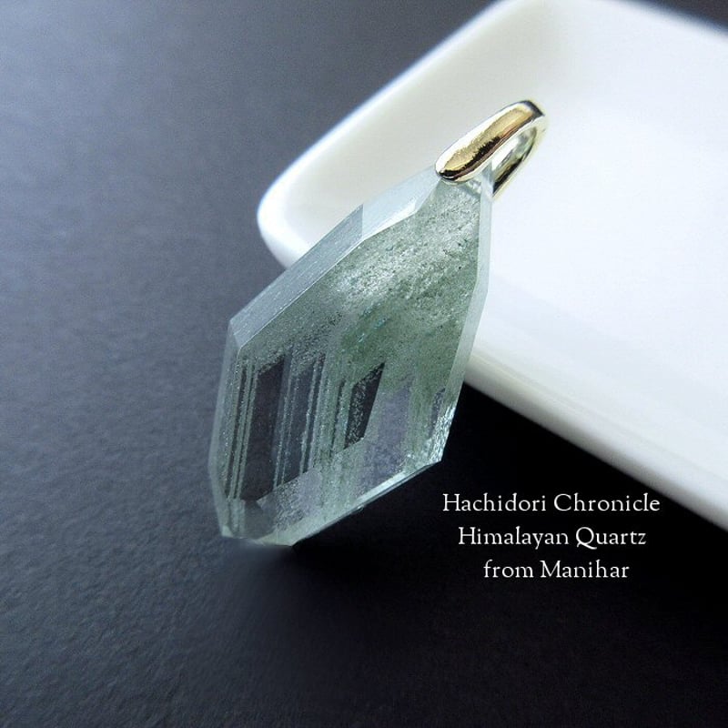 高品質　マニハール産　グリーンファントム付クリスタル　　ヒマラヤ水晶 高品質+]インド/マニハール産ヒマラヤ水晶ナチュラルポイント