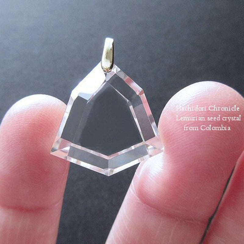 コロンビア産 レムリアンシードクリスタル / 6角カット ペンダント