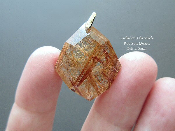 オレンジルチルクォーツ / 8角カット ペンダントトップ [pt-2914