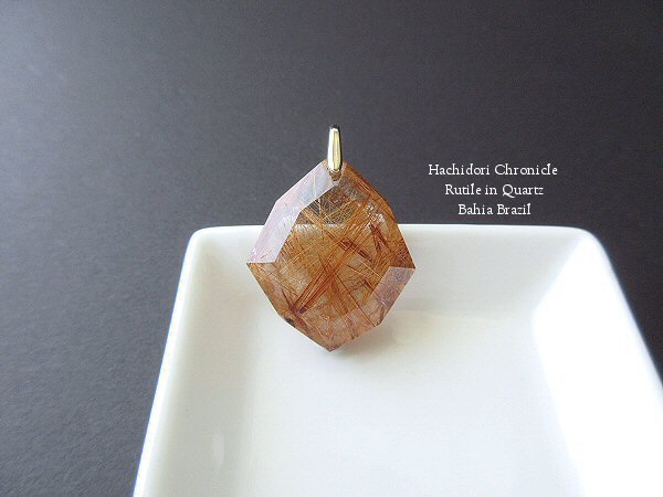 オレンジルチルクォーツ / 8角カット ペンダントトップ [pt-2914