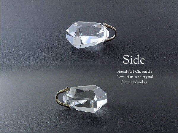 レムリアンシード　アシンメトリー　ダイヤモンド　プリズムカット　スタンド付き レムリアンシードクリスタルポイント Lemurian Seed Crystal Point