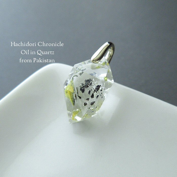 小粒結晶 / オイルインクォーツ 結晶研磨 ペンダントトップ [pt-2927