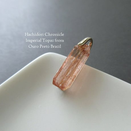 天然非加熱 / インペリアルトパーズ 小粒 結晶カット ペンダントトップ [pt-3030]