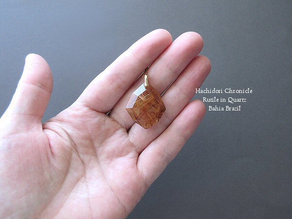 オレンジルチルクォーツ / 8角カット ペンダントトップ [pt-2914