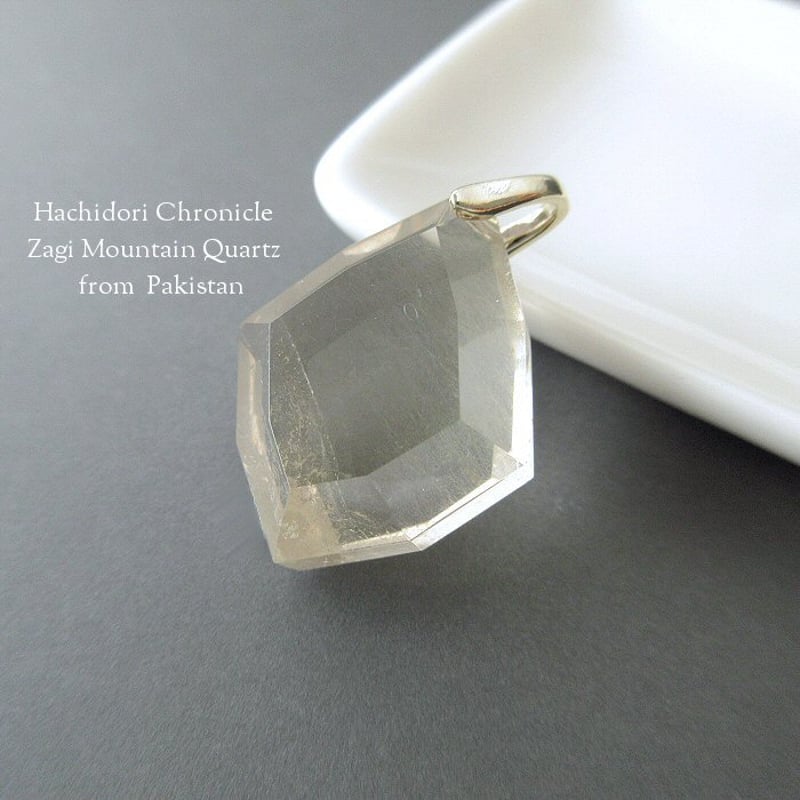 ザギマウンテンクォーツ / 8角カット ペンダントトップ [pt-2933