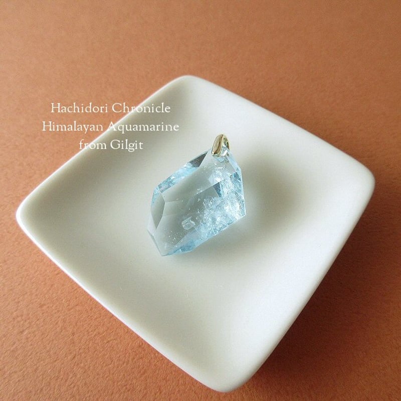 ギルギット産 ヒマラヤアクアマリン / 結晶カット ペンダントトップ